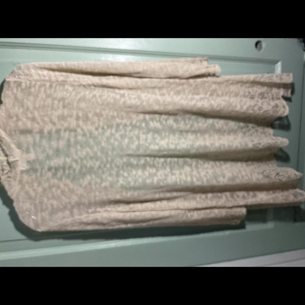 Lightweight Open Knit  Delicate With Scalloped edges  Size 2X - Picture 9 of 12